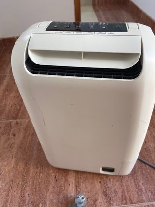 Deshumidificador y secador de ropa