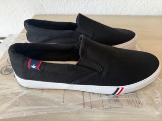 Bambas tipo Vans negras cómodas