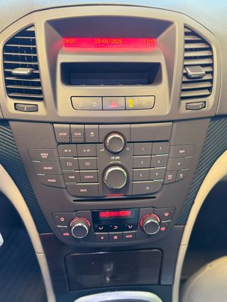 Opel Insignia 1.6 turbo 180 cv etiqueta C