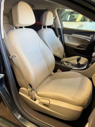 Opel Insignia 1.6 turbo 180 cv etiqueta C