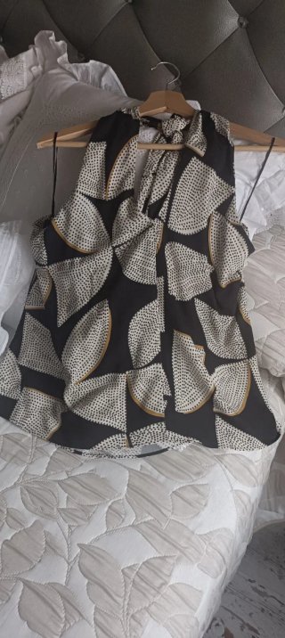 Top Trucco Negro y Blanco Estampado