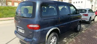 Hyundai H-1 2000