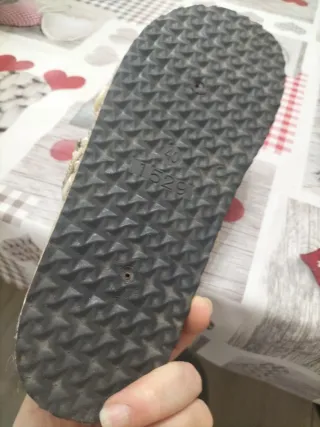 Sandalias Isteria Beige y Plateadas Decoradas