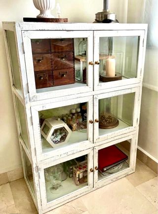 Mueble Vitrina Madera y Cristal