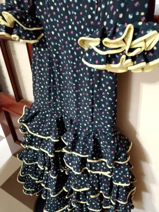 Traje de Gitana Negro con Lunares