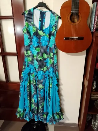 Traje de Gitana Negro con Lunares