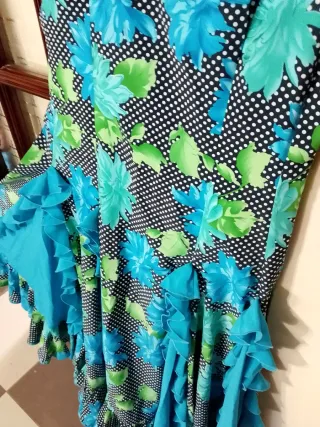 Traje de Gitana Negro con Lunares