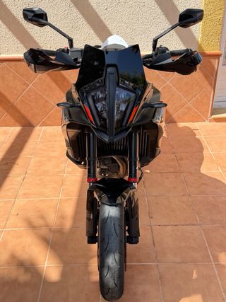 KTM 890 SMT Negra y Naranja