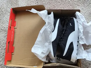Zapatillas Puma niño T.37 (usadas 2 veces)