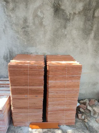 Lote 1200 Cenefas de ceramica.