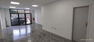 Bajo comercial en alquiler, tiene 45mtros y 10 de