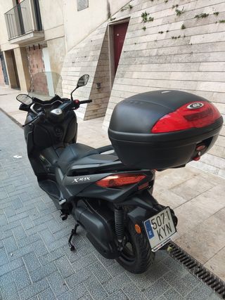 Yamaha X-Max 125