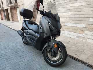 Yamaha X-Max 125