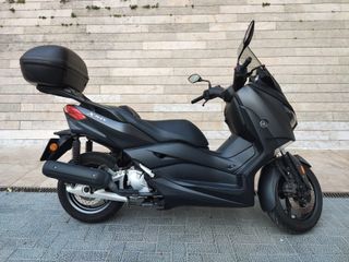 Yamaha X-Max 125