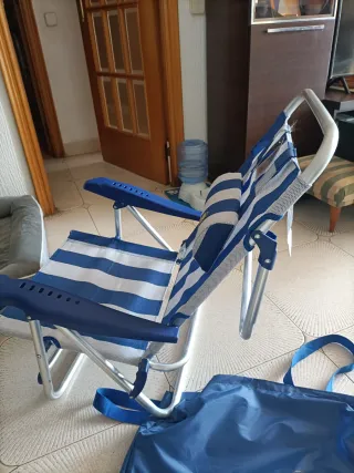Silla de playa Crevicosta azul y plateada