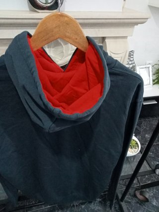 Casaco com Capuz Kariban Preto e Vermelho