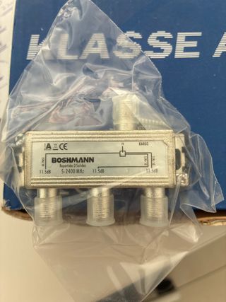 Repartidor Boshmann KAR03 3 Salidas 5-2400 MHz