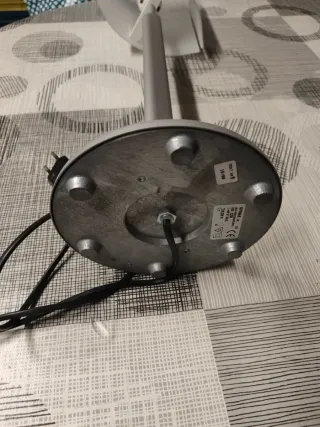 Lámpara de mesa moderna