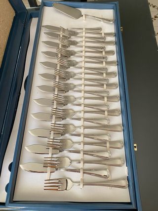 Cubertería Pantinox para 12 comensales