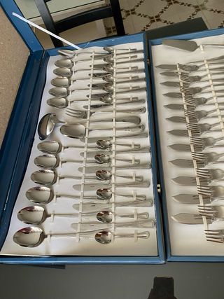 Cubertería Pantinox para 12 comensales