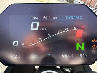 Moto BMW F900R - 2022 A2 - 5.500 km Muy equipada