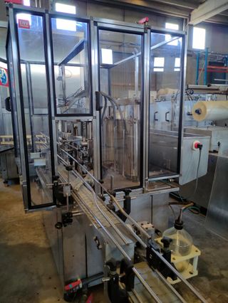 Línea Envasado Botellas y garrafas J. ESQUERDA