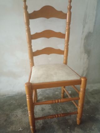 7 sillas de comedor de madera pino.