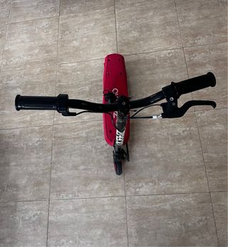 Patinete eléctrico rojo Zeeclo