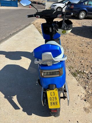 Moto Eléctrica Scooter 49cc Azul