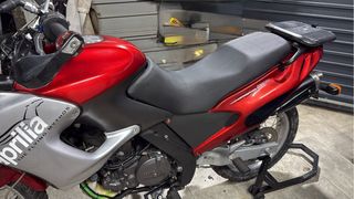 Aprilia Pegaso 650ie Adventure Roja/Plata trail