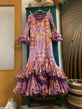 Traje Flamenca Morado Estampado 80 cm cintura