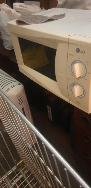2 cosas, microhondas y Radiador