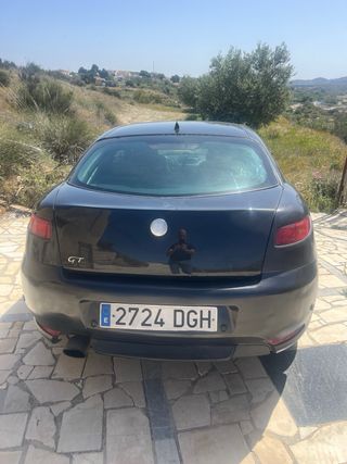 Alfa Romeo GT 2005