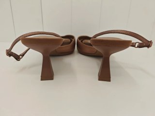 Zapatos de tacón Zara slingback nude talla 39