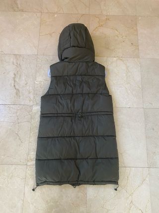 Chaleco acolchado largo verde militar