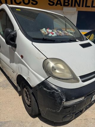 Opel Vivaro 2005, leer anuncio