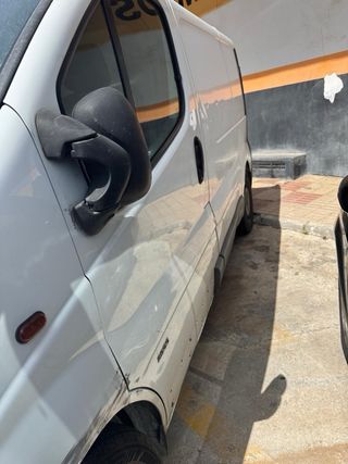 Opel Vivaro 2005, leer anuncio