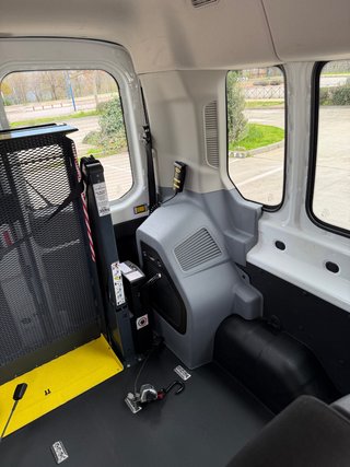 Ford Transit 350 96kW L3H2 Kombi Ambiente Delantera