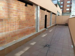Local de 300 metros cuadrados en alquiler