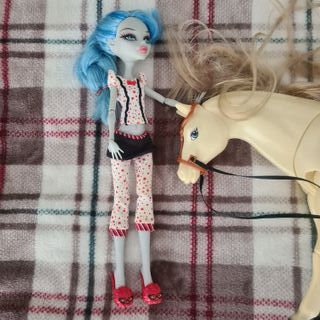 Muñecas Monster High y Juguetes Varios