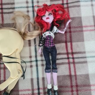 Muñecas Monster High y Juguetes Varios