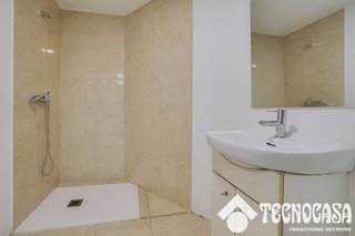 Local comercial en venta en Singuerlín - Can Franquesa - Les Oliveres en Santa Coloma de Gramanet