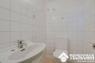 Local comercial en venta en Singuerlín - Can Franquesa - Les Oliveres en Santa Coloma de Gramanet