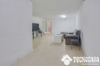 Local comercial en venta en Singuerlín - Can Franquesa - Les Oliveres en Santa Coloma de Gramanet