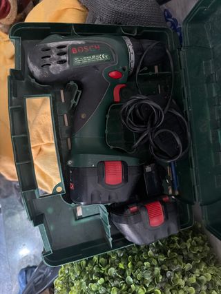 Taladro Bosch PSR 12V con maletín