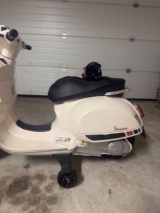 Moto Vespa Eléctrica Niños