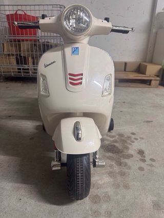 Moto Vespa Eléctrica Niños