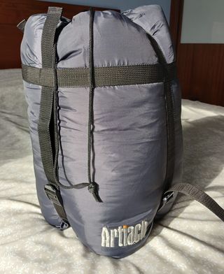 Saco de dormir azul montaña