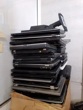 Lotes de portátiles para piezas