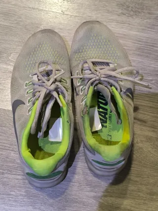Zapatillas Nike free RN grises y verdes talla 38.5